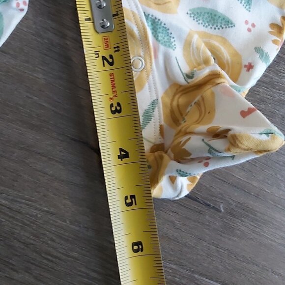 Lamaze Organic Cotton Floral Long-Sleeved Onesie - Perfect for Newborns - Picture 4 of 7